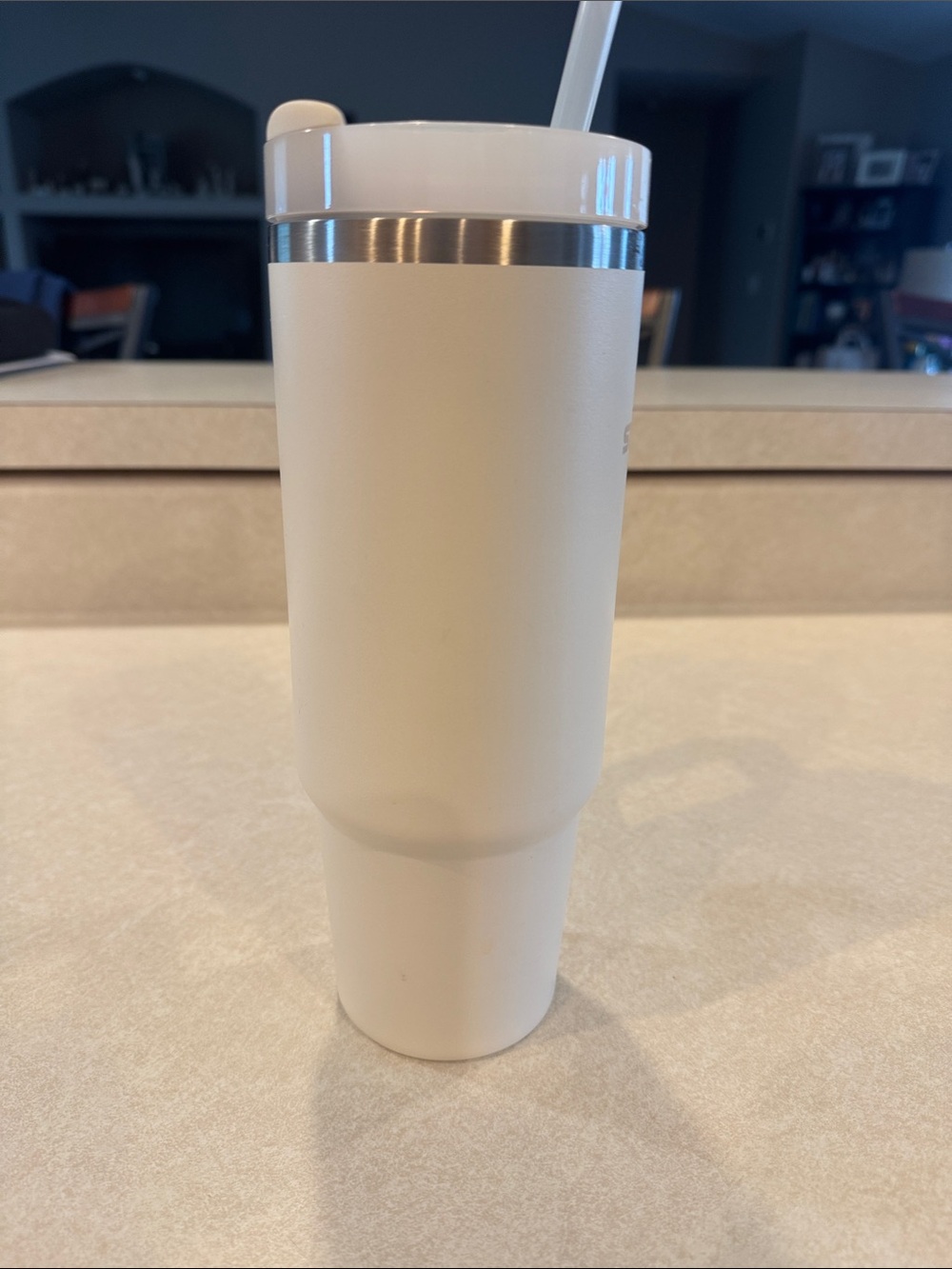 Stanley Cream Insulated Travel Mug with Handle and Straw - Picture 3 of 8